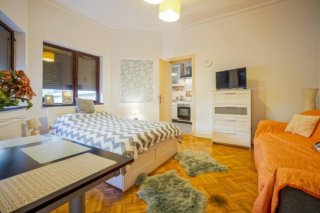 Victoriei Blue Apartment Bucharest Exterior photo